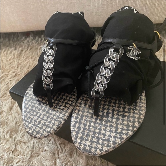 Chanel sandals - Picture 3 of 8